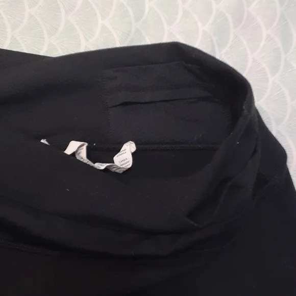 Lululemon Yoga Pants Size 6 - Picture 5 of 9